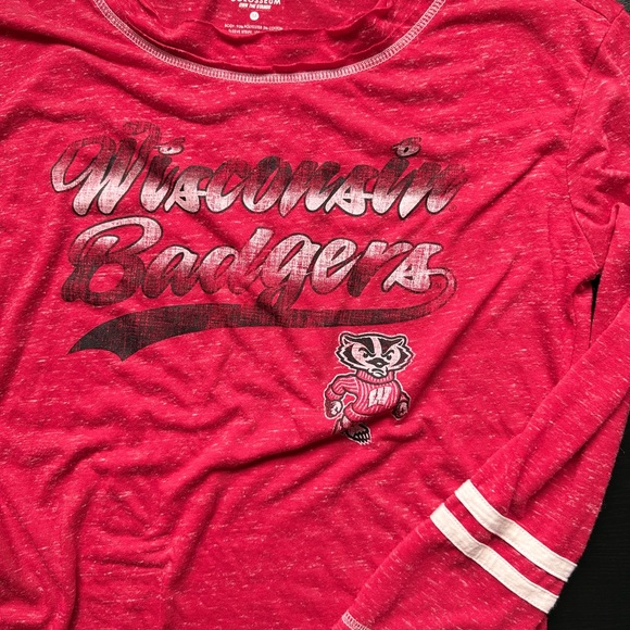 Wisconsin Badgers Colosseum Long Sleeve Tee Red M NCAA - Picture 5 of 5